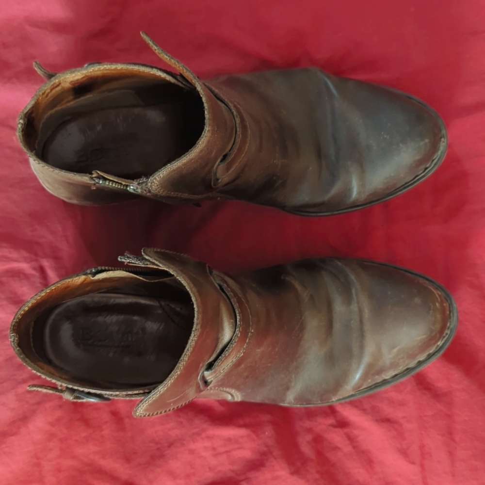 Born Ankle Boots Size 8